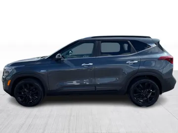 2022 Kia Seltos - image 11