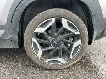 2024 Kia Seltos - image 8