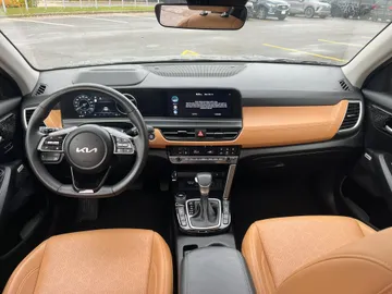 2024 Kia Seltos - image 10