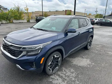 2024 Kia Seltos - image 3