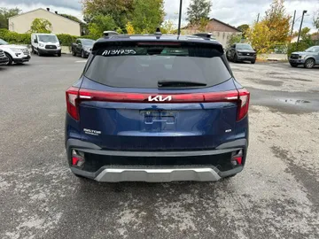 2024 Kia Seltos - image 4