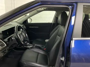 2024 Kia Seltos - image 3