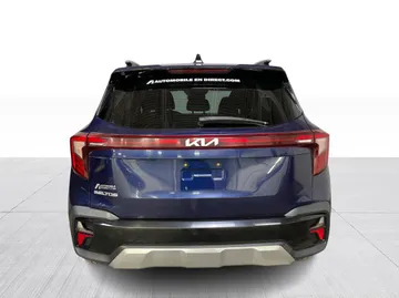 2024 Kia Seltos - image 12