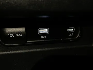 2024 Kia Seltos - image 24