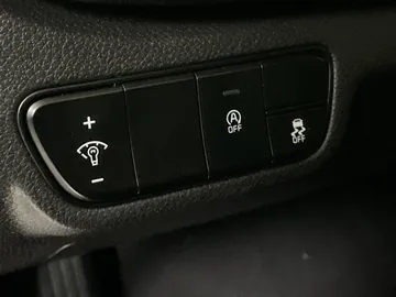 2024 Kia Seltos - image 26