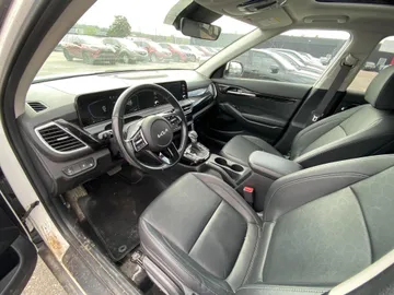 2024 Kia Seltos - image 6