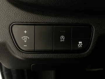 2024 Kia Seltos - image 29