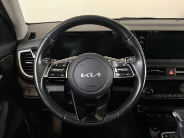 2024 Kia Seltos - image 19