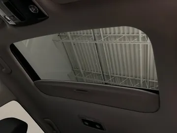 2024 Kia Seltos - image 4