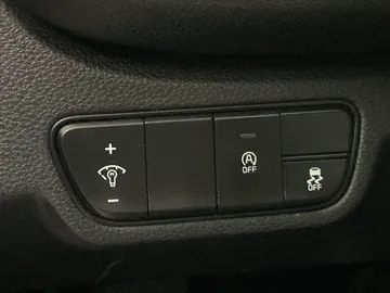2024 Kia Seltos - image 29