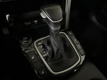 2024 Kia Seltos - image 28