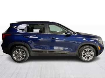 2024 Kia Seltos - image 9