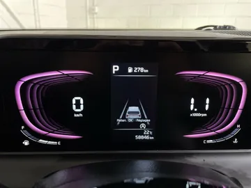 2024 Kia Seltos - image 16