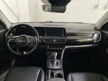 2024 Kia Seltos - image 14