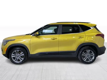 2023 Kia Seltos - image 11