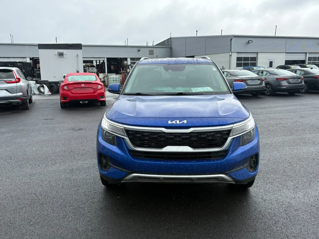 2022 Kia Seltos — photo 2