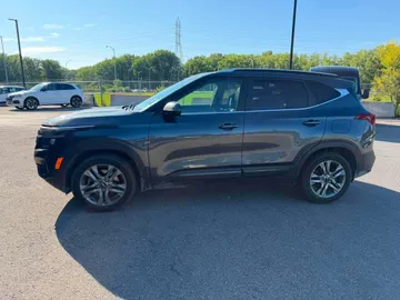 2023 Kia Seltos - image 6