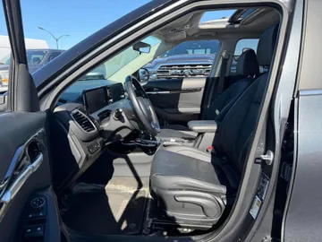 2024 Kia Seltos - image 8