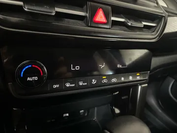 2024 Kia Seltos - image 23