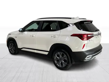 2021 Kia Seltos - image 12