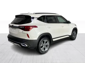 2021 Kia Seltos - image 15