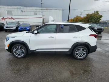 2023 Kia Seltos - image 6