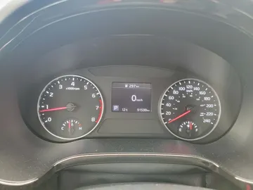 2023 Kia Seltos - image 8