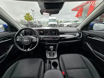 2024 Kia Seltos - image 9