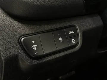 2023 Kia Seltos - image 27