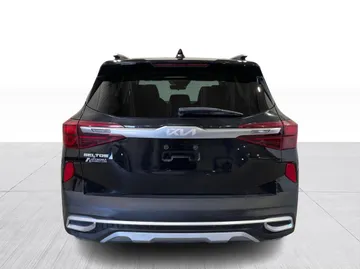 2023 Kia Seltos - image 13