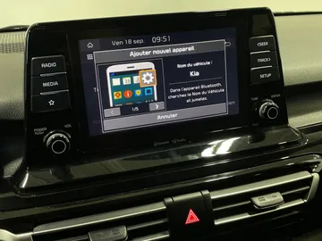 2023 Kia Seltos - image 25