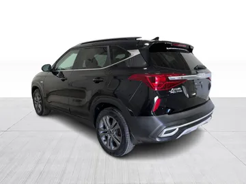 2023 Kia Seltos - image 12