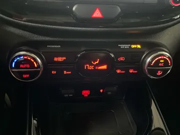 2021 Kia Soul EV - image 25