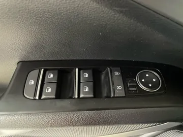 2021 Kia Soul EV - image 29