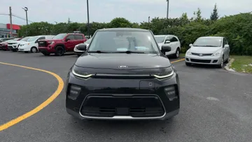 2021 Kia Soul EV - image 2