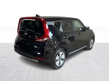 2021 Kia Soul EV - image 14