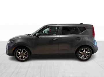 2022 Kia Soul - image 11