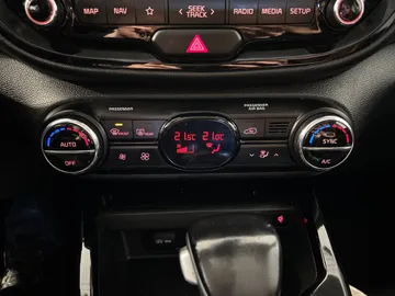 2022 Kia Soul - image 23