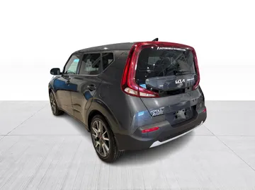 2022 Kia Soul - image 12