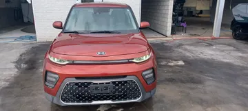 2020 Kia Soul - image 2