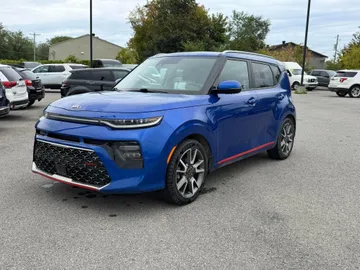 2020 Kia Soul - image 3