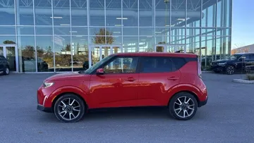 2023 Kia Soul - image 4