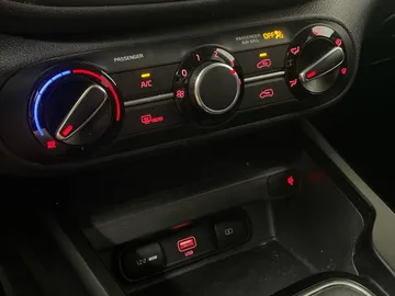 2021 Kia Soul - image 24