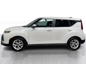 2021 Kia Soul - image 10