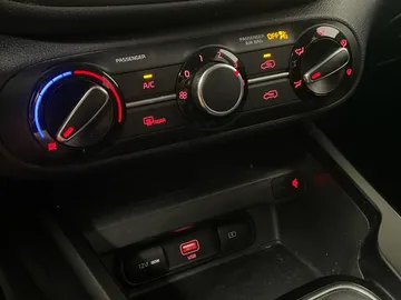 2021 Kia Soul - image 24