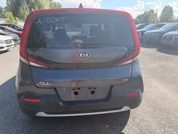 2020 Kia Soul - image 6