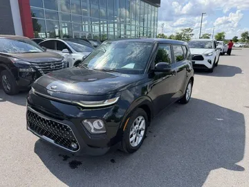 2020 Kia Soul - image 3