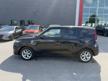 2020 Kia Soul - image 4