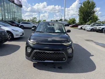 2020 Kia Soul - image 2