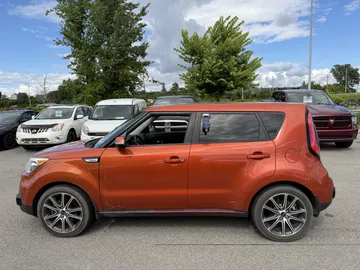 2017 Kia Soul - image 4